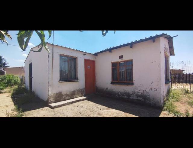 2 BEDROOM HOUSE FOR SALE IN DAVEYTON CENTRAL